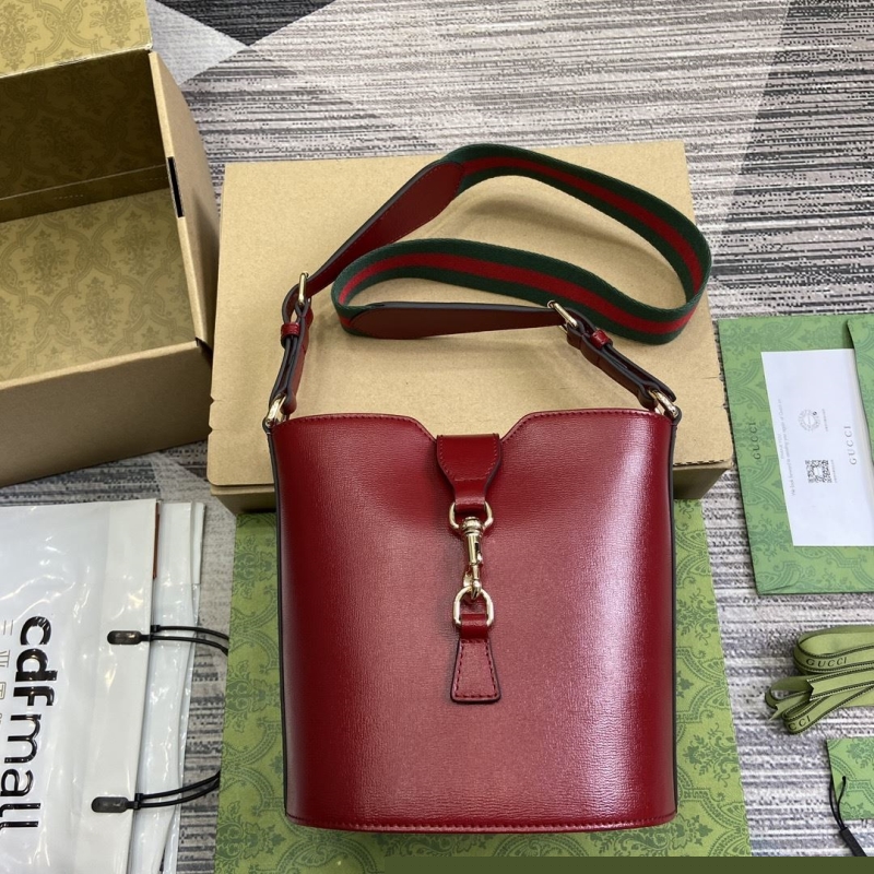 G*u*i bucket bags